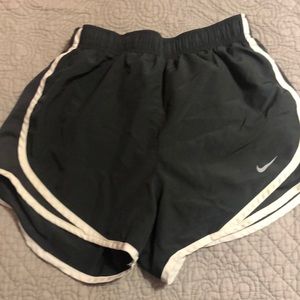grey nike shorts